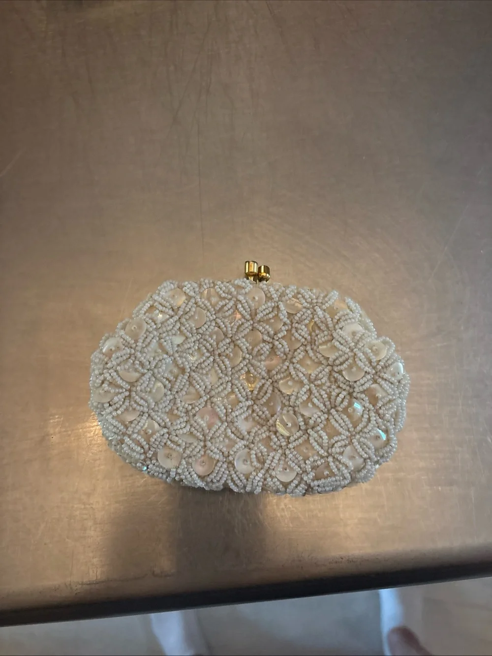 Vintage Beaded and Sequined Coin Purse with Kiss Lock creamy color pre owned